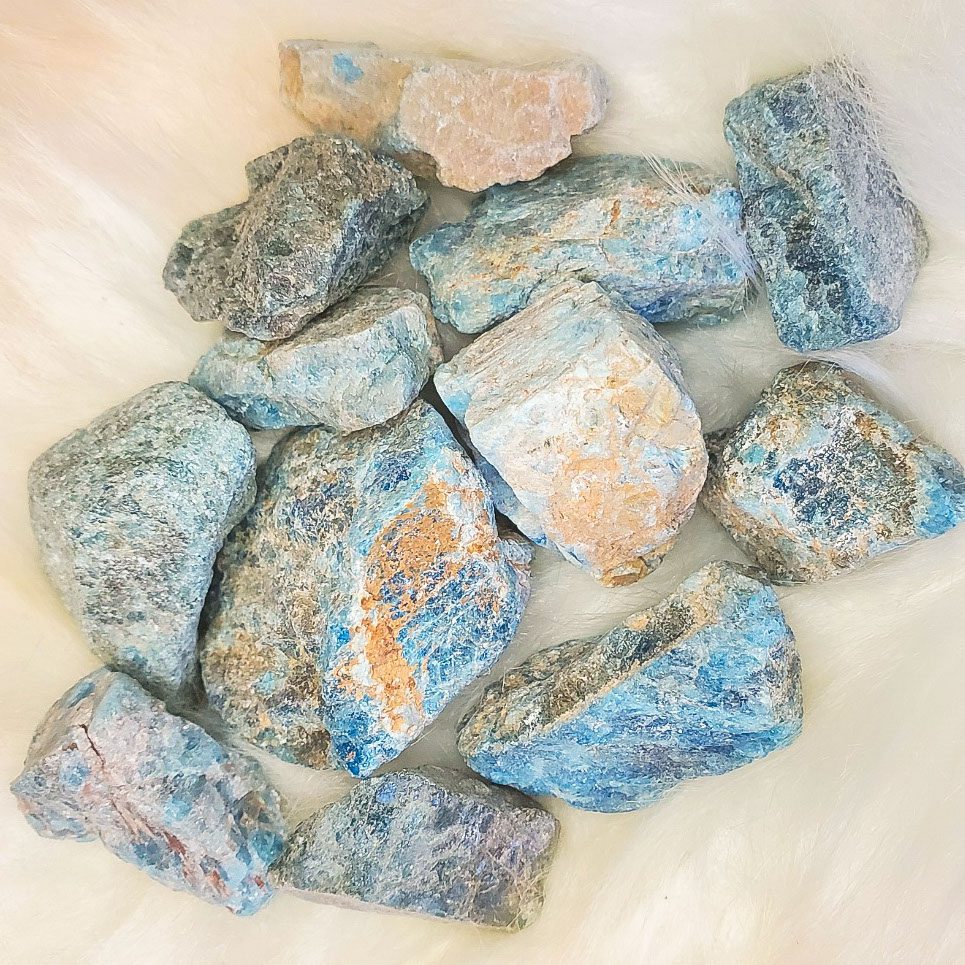 blue_apatite_raw