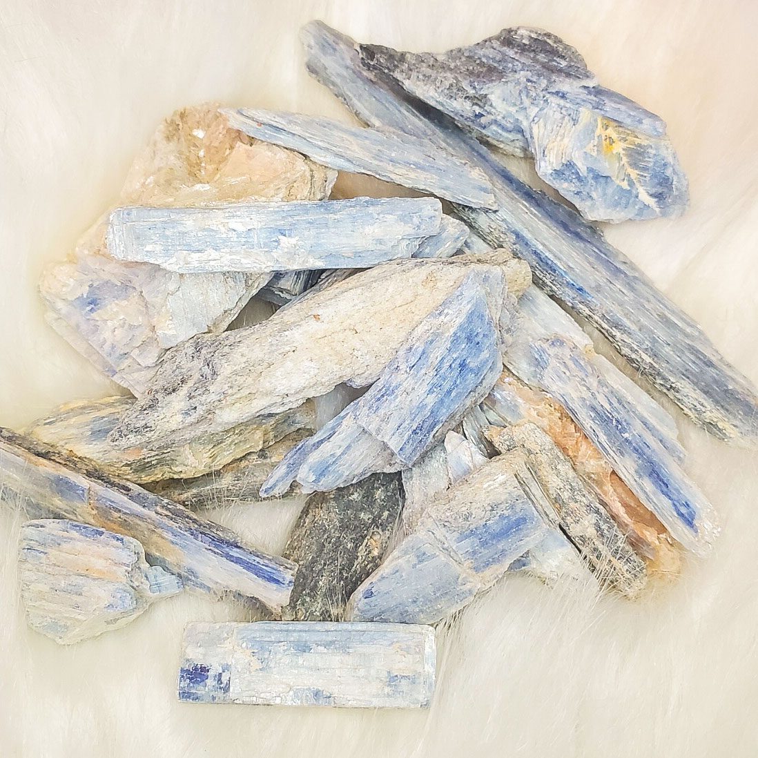 blue_kyanite_raw